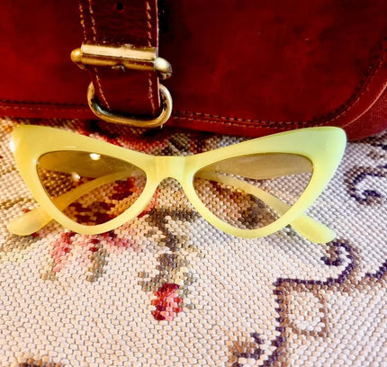 Brand New Retro Catseye Sunglasses - Yatva