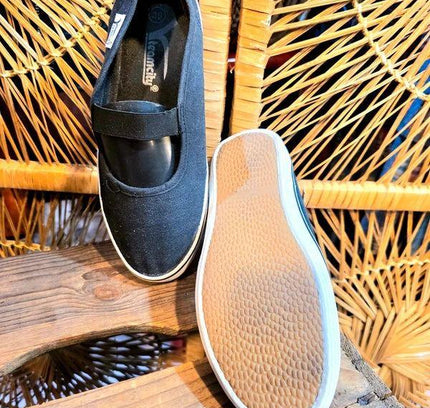 Brand New Teamcity Gymshoes - Yatva