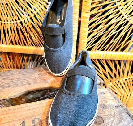 Brand New Teamcity Gymshoes - Yatva