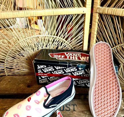 Brand New Vans Slip On Multi Lips Kiss Skate Shoes - Yatva