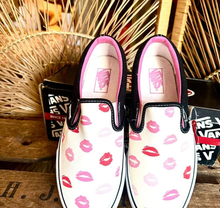 Brand New Vans Slip On Multi Lips Kiss Skate Shoes - Yatva