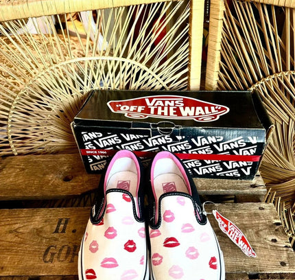 Brand New Vans Slip On Multi Lips Kiss Skate Shoes - Yatva