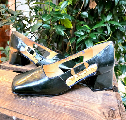Brand New Vintage 50's / 60's Deadstock Recta Shoes - Yatva