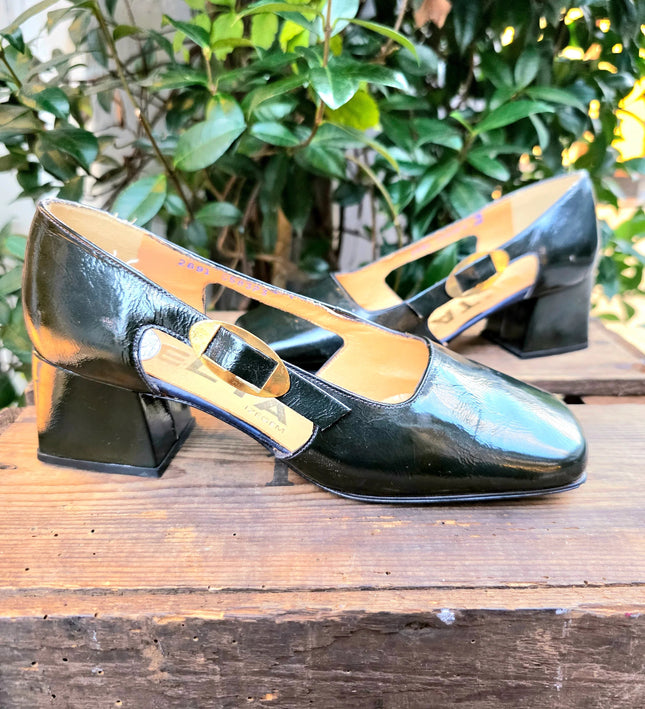 Brand New Vintage 50's / 60's Deadstock Recta Shoes - Yatva