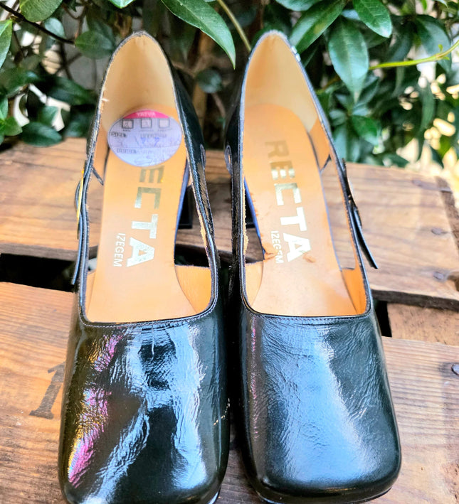 Brand New Vintage 50's / 60's Deadstock Recta Shoes - Yatva