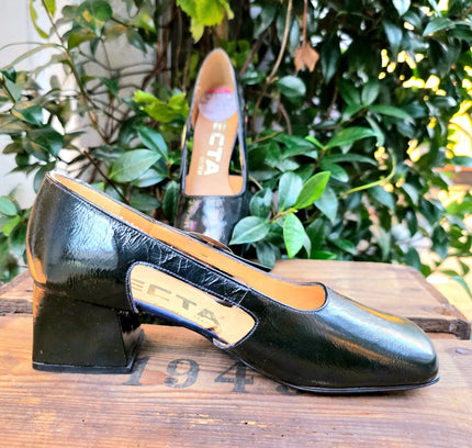 Brand New Vintage 50's / 60's Deadstock Recta Shoes - Yatva