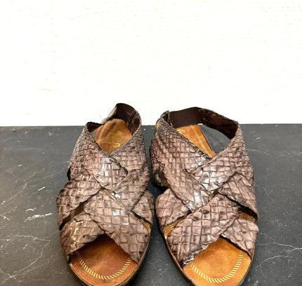 Brand New Vintage 80s Sandals - Yatva