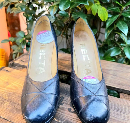 Brand New Vintage Deadstock 60's / 70's Recta Heel Shoes - Yatva