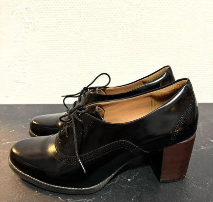 Clarks 20's Style Oxford Shoes - Yatva
