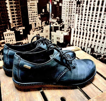 Clarks Active Air Gore - Tex Shoes - Yatva
