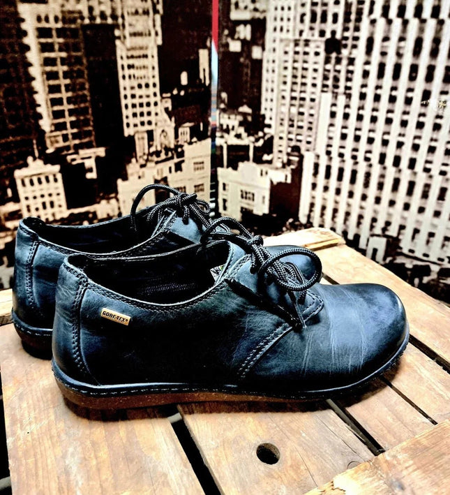 Clarks Active Air Gore - Tex Shoes - Yatva