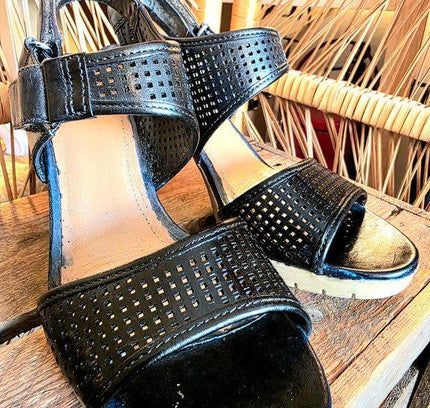 Clarks Pastina Malory Leather Block Heel Sandals - Yatva