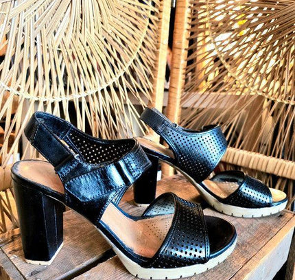 Clarks Pastina Malory Leather Block Heel Sandals - Yatva