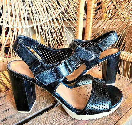 Clarks Pastina Malory Leather Block Heel Sandals - Yatva