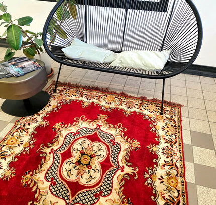 Classical Oriental Medallion Area Rug – Crimson Red & Ivory – 128 x 170 cm - Yatva