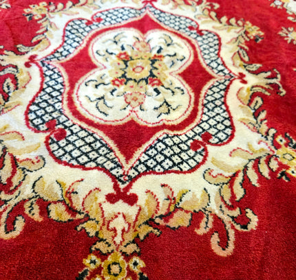 Classical Oriental Medallion Area Rug – Crimson Red & Ivory – 128 x 170 cm - Yatva