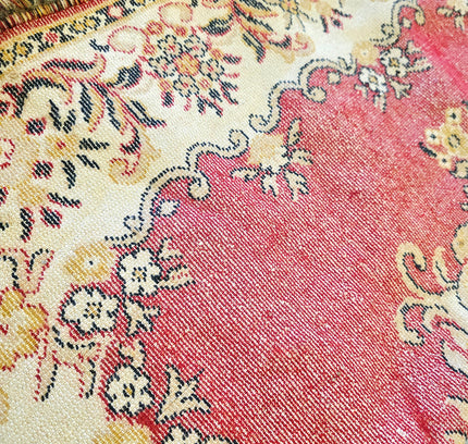 Classical Oriental Medallion Area Rug – Crimson Red & Ivory – 128 x 170 cm - Yatva