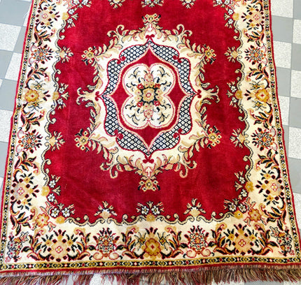 Classical Oriental Medallion Area Rug – Crimson Red & Ivory – 128 x 170 cm - Yatva
