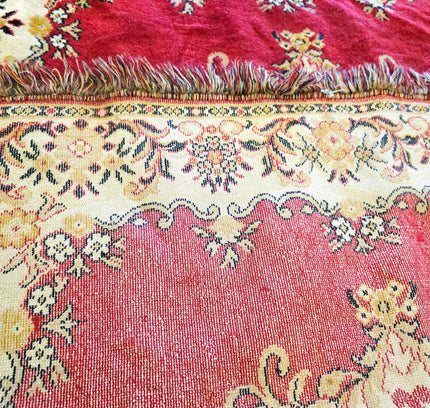 Classical Oriental Medallion Area Rug – Crimson Red & Ivory – 128 x 170 cm - Yatva
