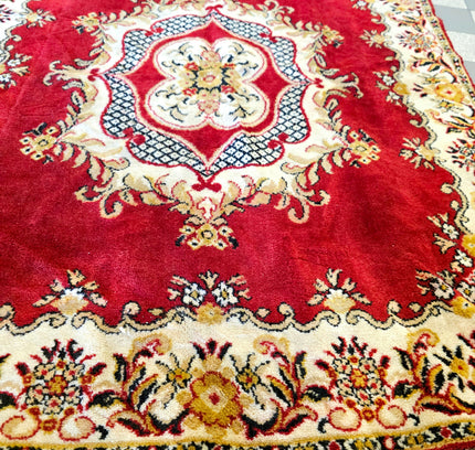 Classical Oriental Medallion Area Rug – Crimson Red & Ivory – 128 x 170 cm - Yatva