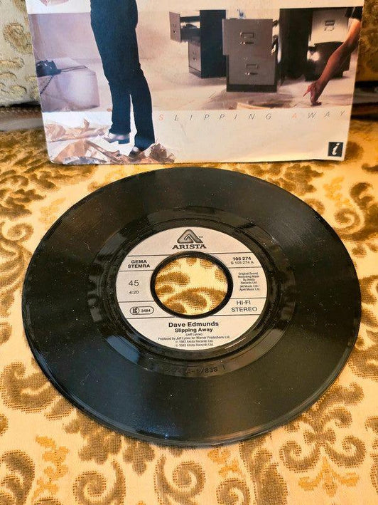 Dave Edmunds – Slipping Away Vinyl Record - Yatva