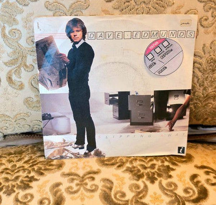 Dave Edmunds – Slipping Away Vinyl Record - Yatva