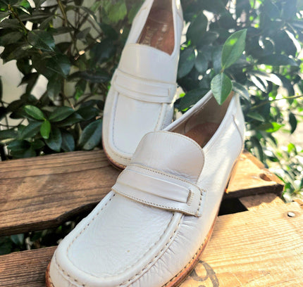 Deadstock Brand New 80's Avang Mocassin Shoes - Yatva