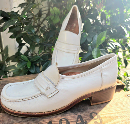 Deadstock Brand New 80's Avang Mocassin Shoes - Yatva