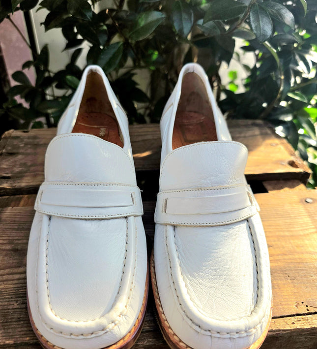 Deadstock Brand New 80's Avang Mocassin Shoes - Yatva