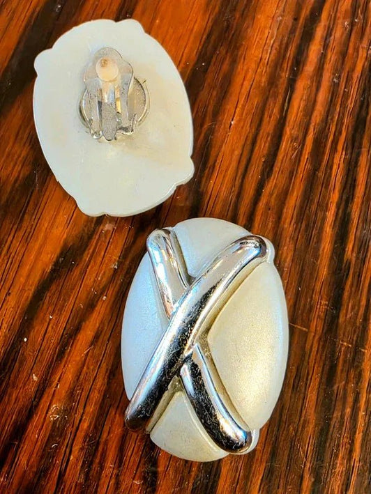 Deadstock Brand New Vintage 80s Clip - on Earrings - Yatva