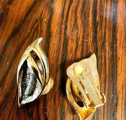 Deadstock Brand New Vintage 80s Clip - on Earrings - Yatva