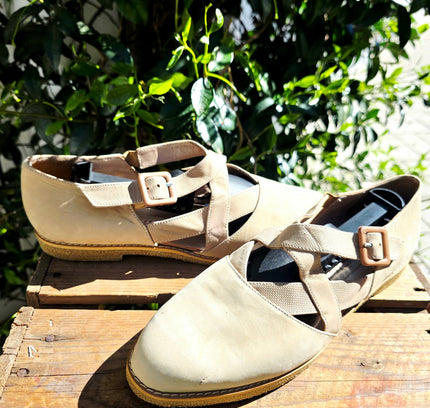 Deadstock Vintage Brand New 80s / 90s Pour - Elle Leather Strappy Shoes - Yatva