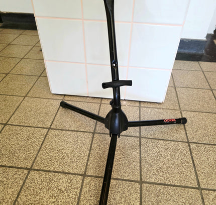 Dixon Professional Alto/Tenor Saxophone Stand – Folding Tripod - Yatva