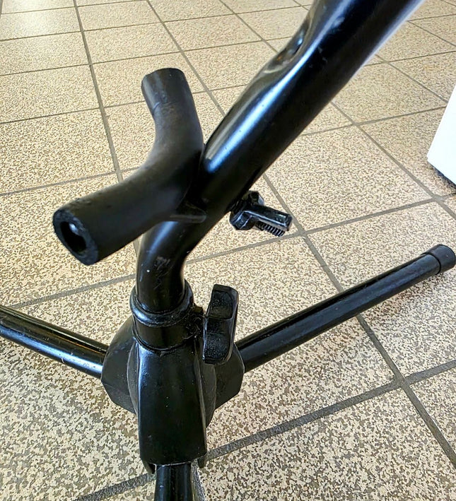 Dixon Professional Alto/Tenor Saxophone Stand – Folding Tripod - Yatva