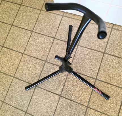 Dixon Professional Alto/Tenor Saxophone Stand – Folding Tripod - Yatva