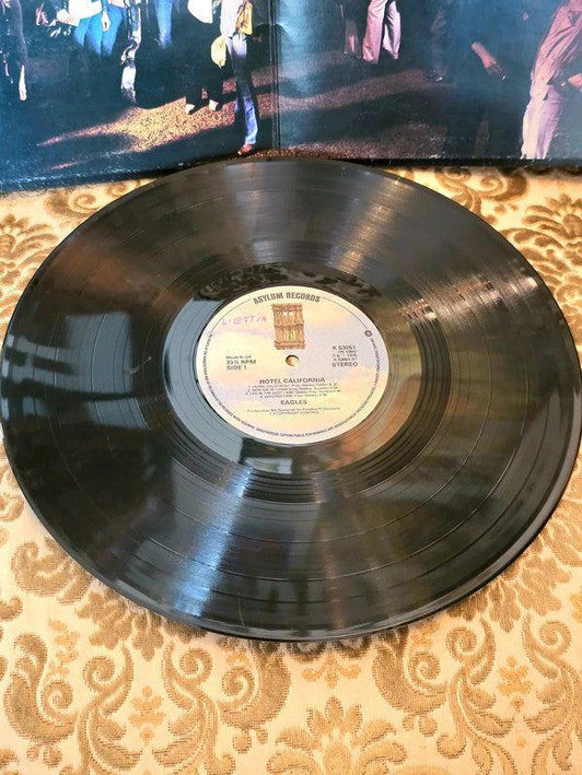 Eagles – Hotel California Vinyl Record - Yatva