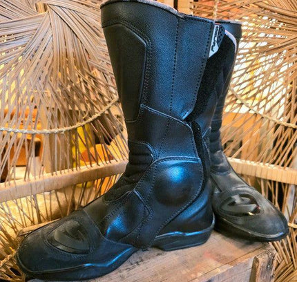 Forma Biker Boots - Yatva