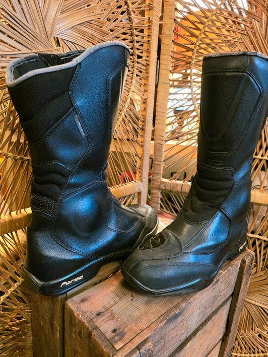 Forma Biker Boots - Yatva