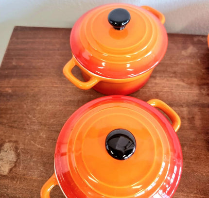 Le Creuset Mini Round Cocottes (Set of 2) - Yatva