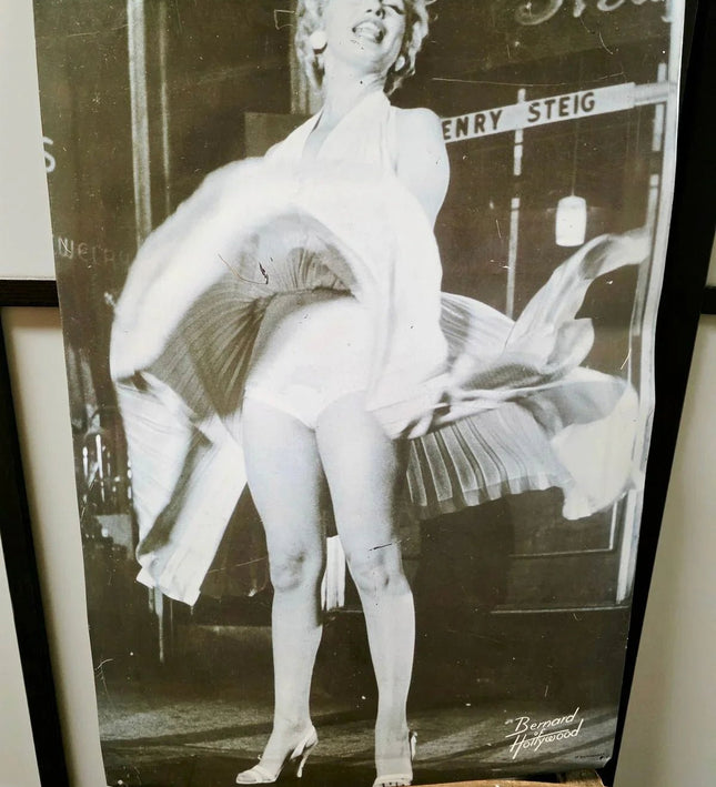 Marilyn Monroe Bernard Hollywood Metal Wall Decor - Yatva