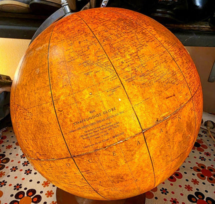 Mid - Century Light Globe by Paul Rathräth staatkundige , 1950s - Yatva