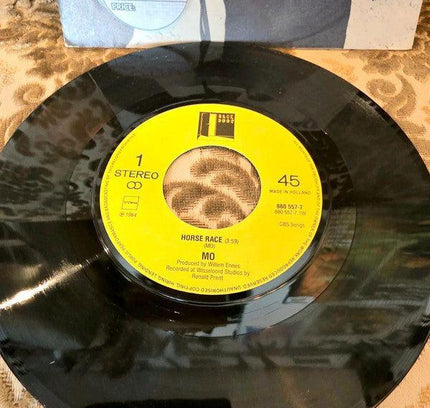 Mo – Horse Race Vinyl Record - Yatva