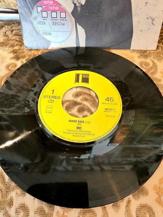 Mo – Horse Race Vinyl Record - Yatva