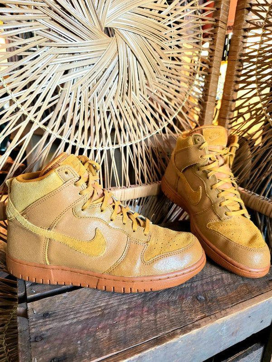 Nike W Dunk Hi Premium Trainers Sneaker - Yatva