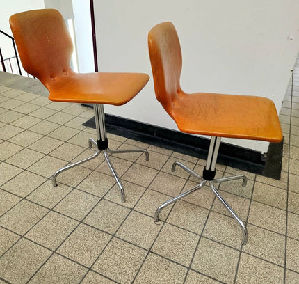 Pair of Mid Century Orange Giroflex Swivel Chairs – 1970s Space Age Retro - Yatva