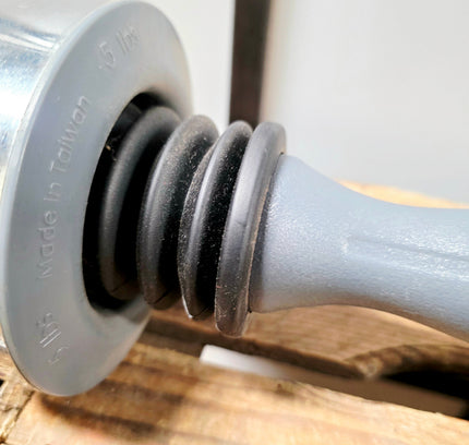 Pair of Shake Weight Dumbbells for Men - 5 lbs - Yatva