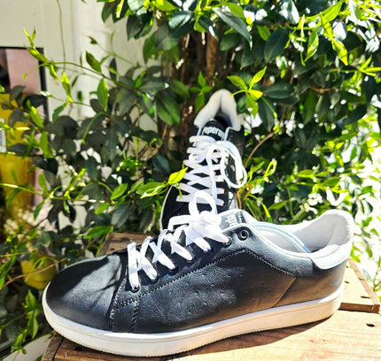 Peperoni Men’s Classic Black & White Street Sneakers / Trainers - Yatva
