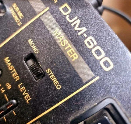 Pioneer DJM - 600 Professional 4 - Channel DJ Mixer - Yatva