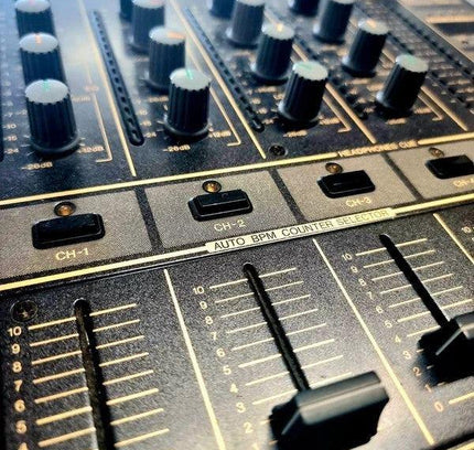 Pioneer DJM - 600 Professional 4 - Channel DJ Mixer - Yatva