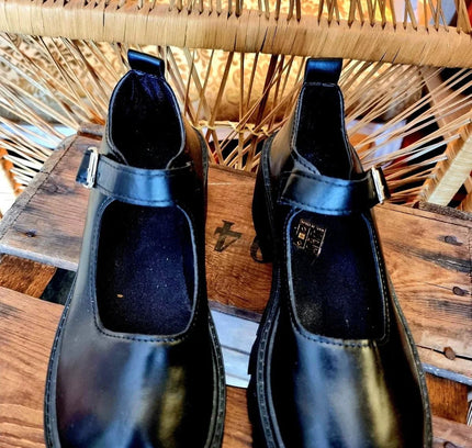 Platform Shoes - Yatva
